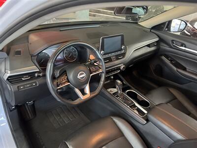 2024 Nissan Altima 2.5 SR 4DR SEDAN   - Photo 11 - Hamilton, OH 45015