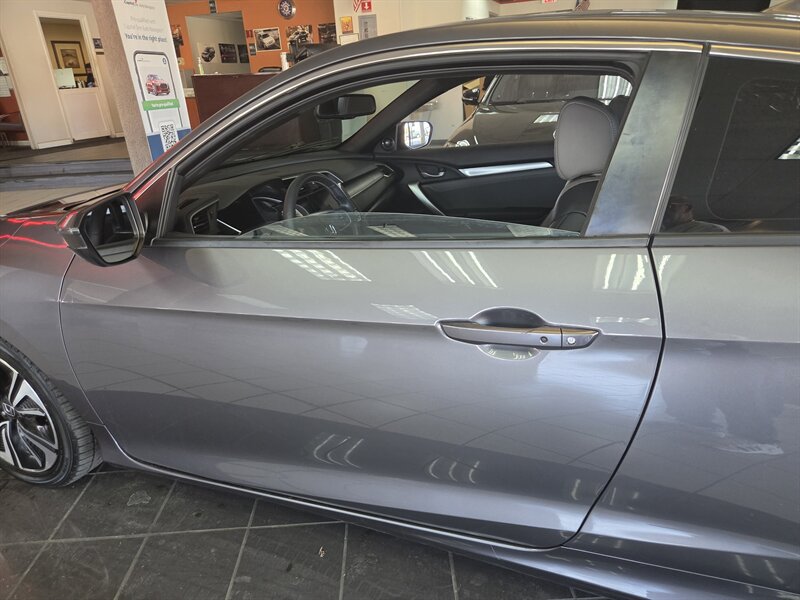 2017 Honda Civic EX-L - Photo 28 - Hamilton, OH 45015