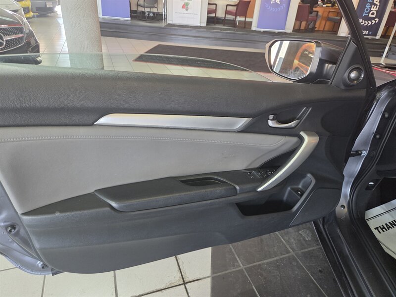 2017 Honda Civic EX-L - Photo 20 - Hamilton, OH 45015