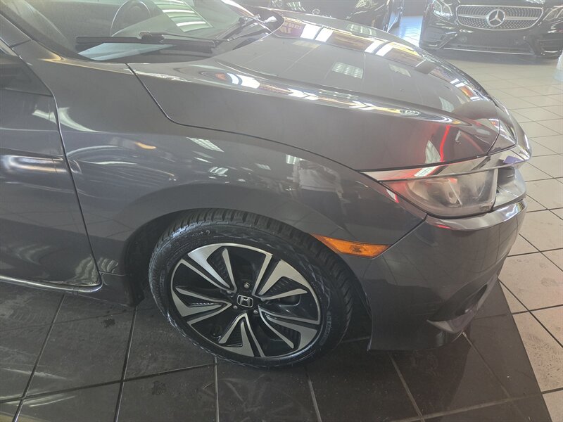 2017 Honda Civic EX-L - Photo 26 - Hamilton, OH 45015