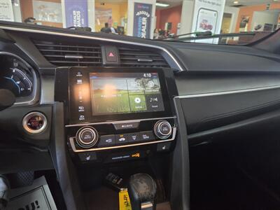 2017 Honda Civic EX-L - Photo 17 - Hamilton, OH 45015