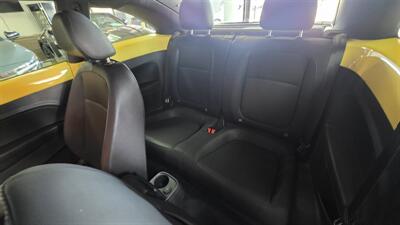 2012 Volkswagen Beetle-Classic 2.5L PZEV   - Photo 19 - Hamilton, OH 45015