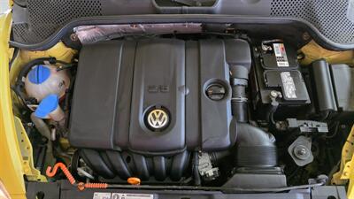 2012 Volkswagen Beetle-Classic 2.5L PZEV   - Photo 28 - Hamilton, OH 45015