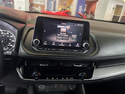 2021 Nissan Rogue SV 4DR SUV   - Photo 18 - Hamilton, OH 45015