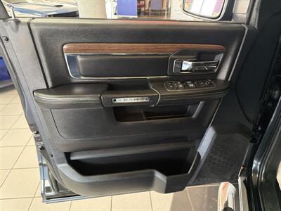 2016 RAM 1500 Laramie   - Photo 18 - Hamilton, OH 45015