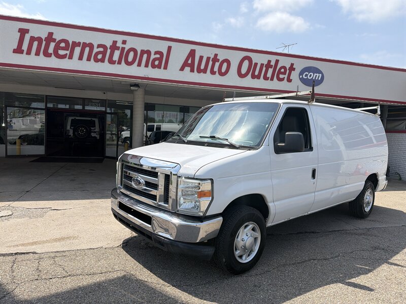 2012 Ford E-150 3DR CARGO VAN - Photo 2 - Hamilton, OH 45015