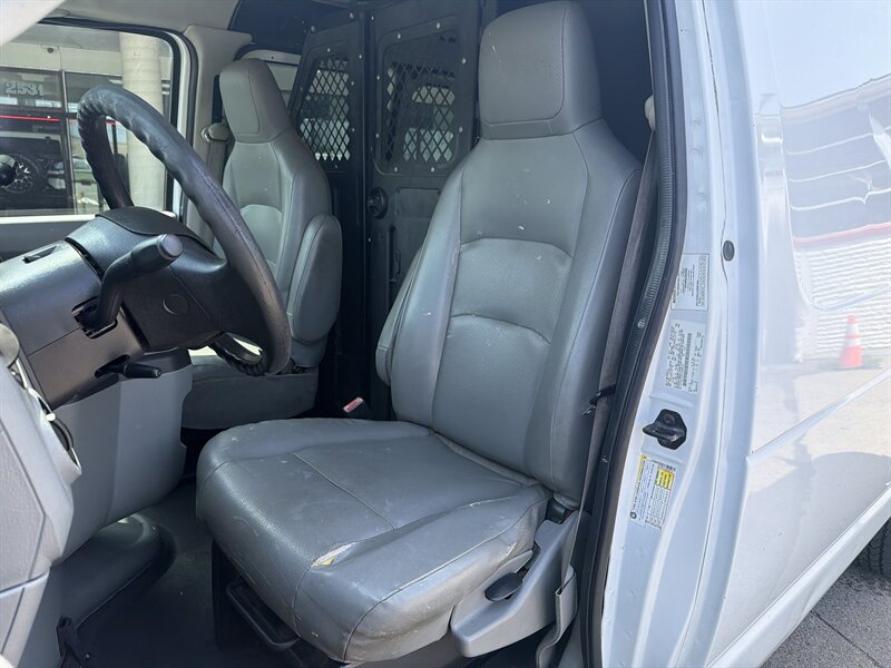 2012 Ford E-150 3DR CARGO VAN - Photo 10 - Hamilton, OH 45015