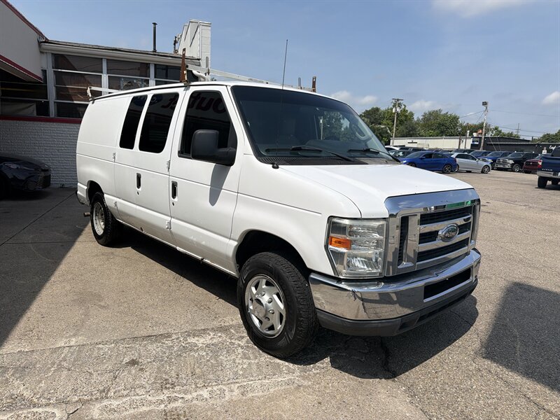 2012 Ford E-150 3DR CARGO VAN - Photo 4 - Hamilton, OH 45015