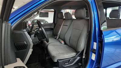 2016 Ford F-150 XLT SUPER CREW 4X4   - Photo 12 - Hamilton, OH 45015