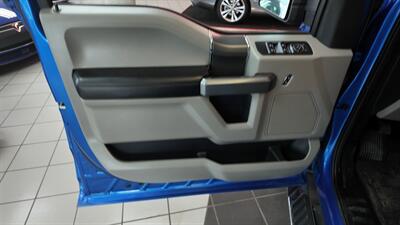 2016 Ford F-150 XLT SUPER CREW 4X4   - Photo 20 - Hamilton, OH 45015