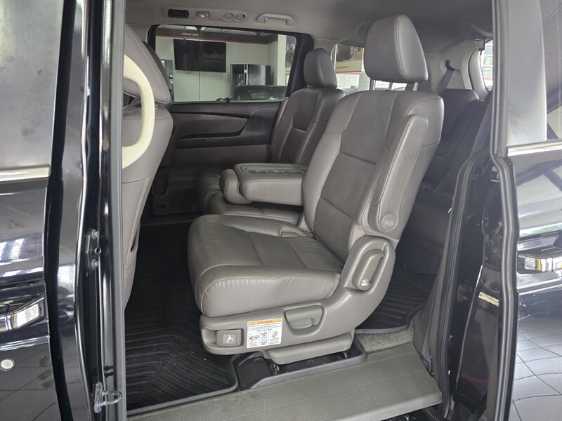 2017 Honda Odyssey EX-L 4DR MINI-VAN - Photo 10 - Hamilton, OH 45015