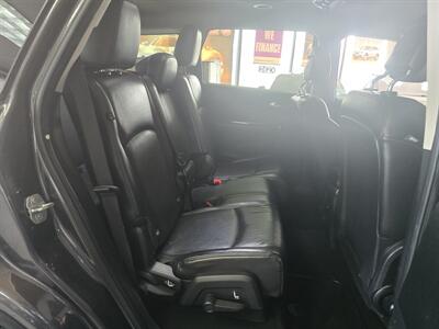 2016 Dodge Journey R/T 4DR SUV   - Photo 17 - Hamilton, OH 45015