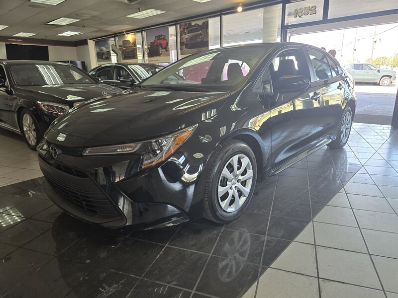 2026 Toyota Corolla 2.0L I4 LE 4DR SEDAN   - Photo 1 - Hamilton, OH 45015