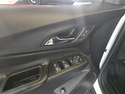 2022 Chevrolet Equinox LT   - Photo 17 - Hamilton, OH 45015