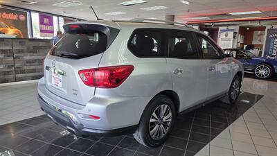 2018 Nissan Pathfinder S - Photo 6 - Hamilton, OH 45015