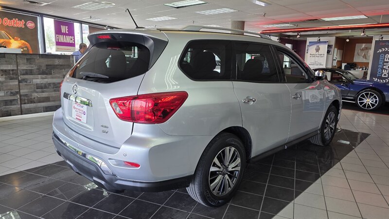 2018 Nissan Pathfinder S - Photo 6 - Hamilton, OH 45015
