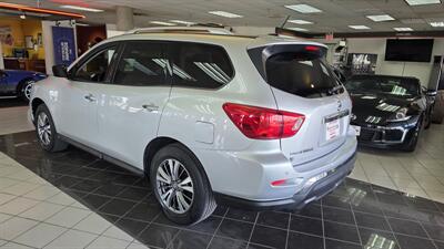 2018 Nissan Pathfinder S - Photo 8 - Hamilton, OH 45015
