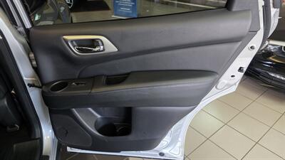 2018 Nissan Pathfinder S - Photo 26 - Hamilton, OH 45015
