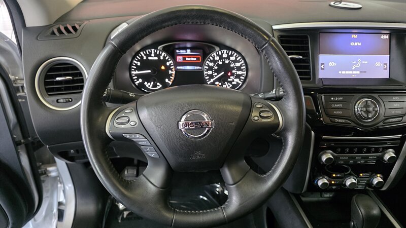 2018 Nissan Pathfinder S - Photo 15 - Hamilton, OH 45015