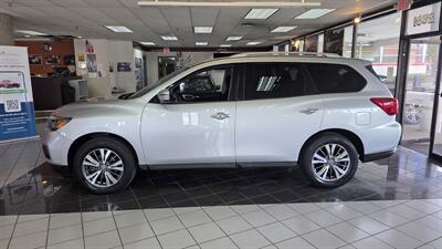 2018 Nissan Pathfinder S - Photo 2 - Hamilton, OH 45015