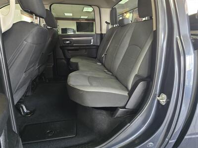 2021 RAM 1500 CLASSIC SLT CREW CAB 4X4/V6   - Photo 12 - Hamilton, OH 45015