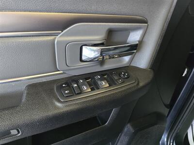 2021 RAM 1500 CLASSIC SLT CREW CAB 4X4/V6   - Photo 18 - Hamilton, OH 45015