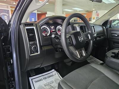 2021 RAM 1500 CLASSIC SLT CREW CAB 4X4/V6   - Photo 9 - Hamilton, OH 45015