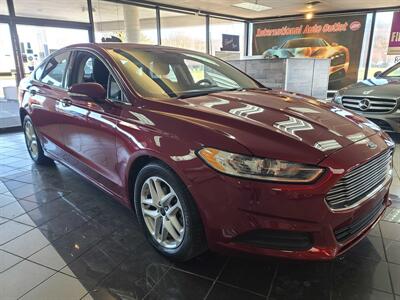 2014 Ford Fusion SE 4DR SEDAN   - Photo 4 - Hamilton, OH 45015