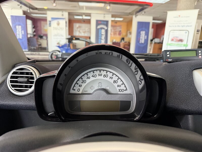 2011 Smart fortwo pure - Photo 13 - Hamilton, OH 45015
