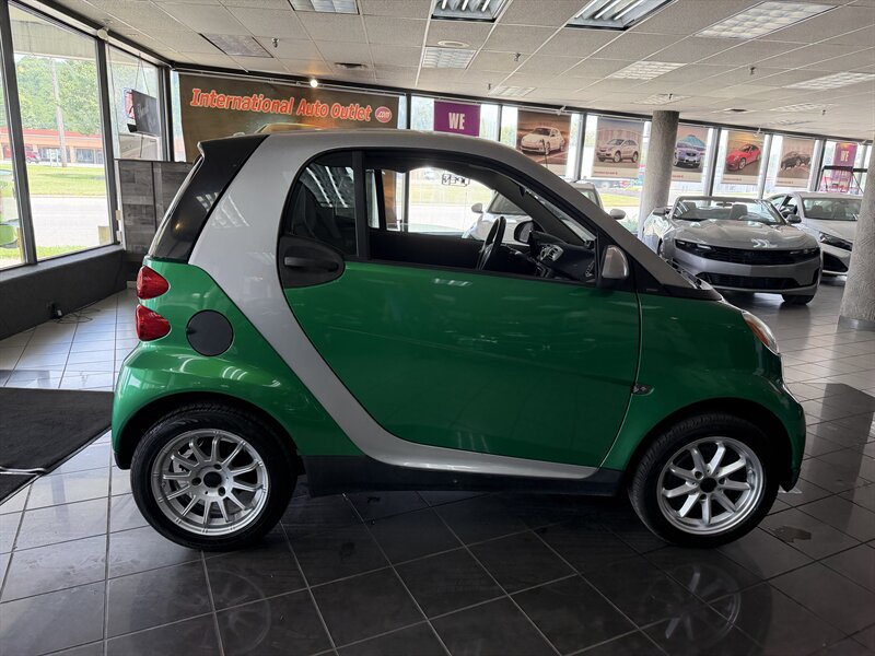 2011 Smart fortwo pure - Photo 7 - Hamilton, OH 45015