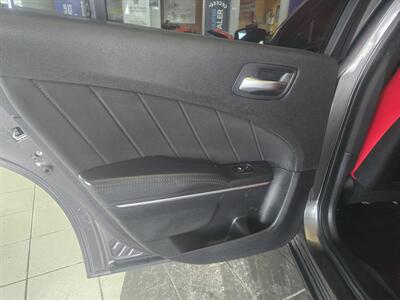 2016 Dodge Charger R/T 4DR SEDAN - Photo 16 - Hamilton, OH 45015