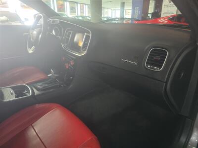 2016 Dodge Charger R/T 4DR SEDAN - Photo 19 - Hamilton, OH 45015