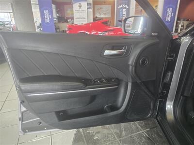 2016 Dodge Charger R/T 4DR SEDAN - Photo 13 - Hamilton, OH 45015