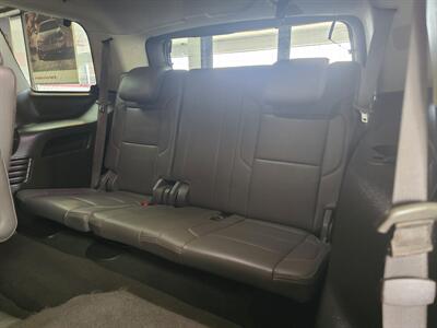 2019 GMC Yukon Denali 4DR SUV 4X4   - Photo 13 - Hamilton, OH 45015