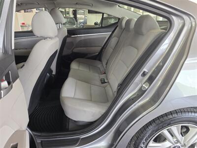 2019 Hyundai ELANTRA SE   - Photo 10 - Hamilton, OH 45015