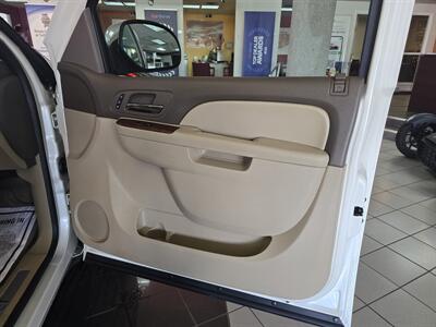 2012 Chevrolet Tahoe LTZ  4DR SUV  4X4   - Photo 15 - Hamilton, OH 45015