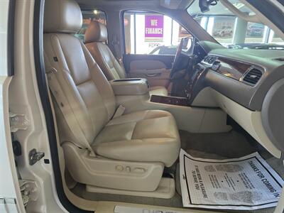 2012 Chevrolet Tahoe LTZ  4DR SUV  4X4   - Photo 17 - Hamilton, OH 45015