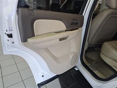 2012 Chevrolet Tahoe LTZ  4DR SUV  4X4   - Photo 10 - Hamilton, OH 45015