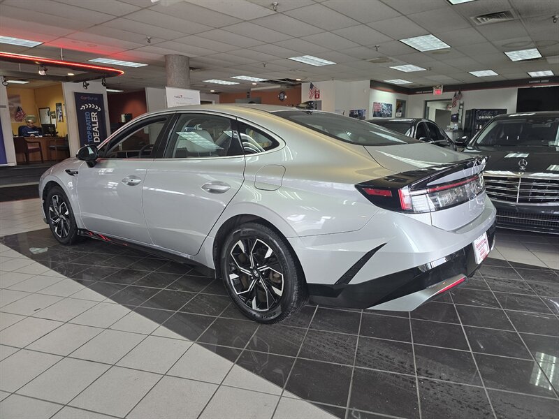 2025 Hyundai SONATA SEL 4DR SEDAN - Photo 6 - Hamilton, OH 45015