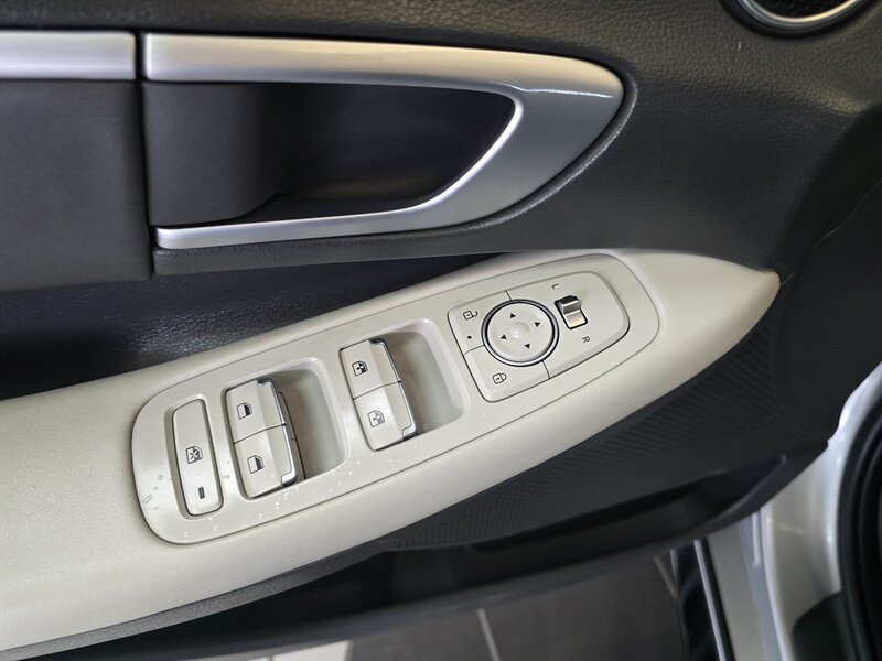 2025 Hyundai SONATA SEL 4DR SEDAN - Photo 17 - Hamilton, OH 45015