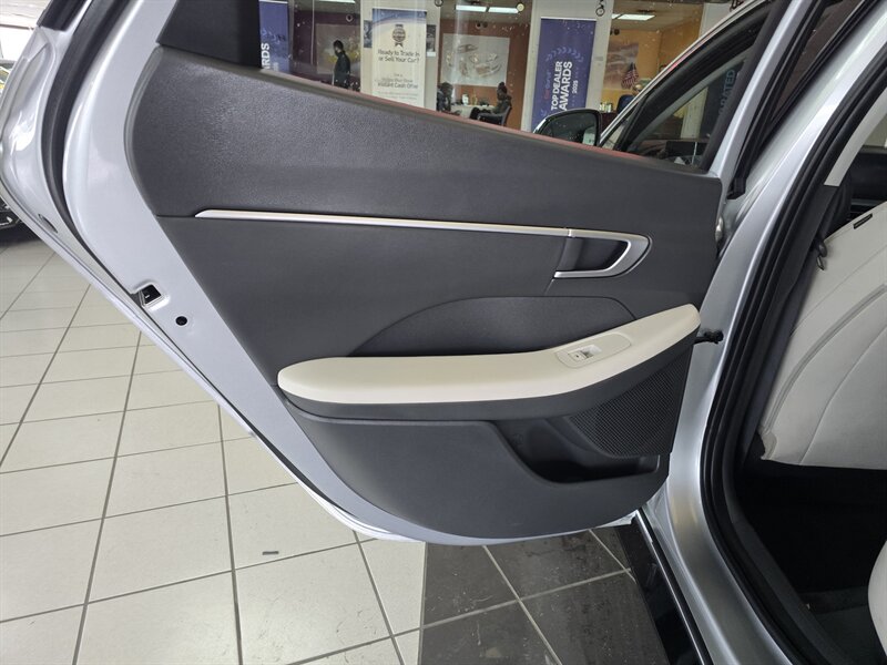 2025 Hyundai SONATA SEL 4DR SEDAN - Photo 10 - Hamilton, OH 45015