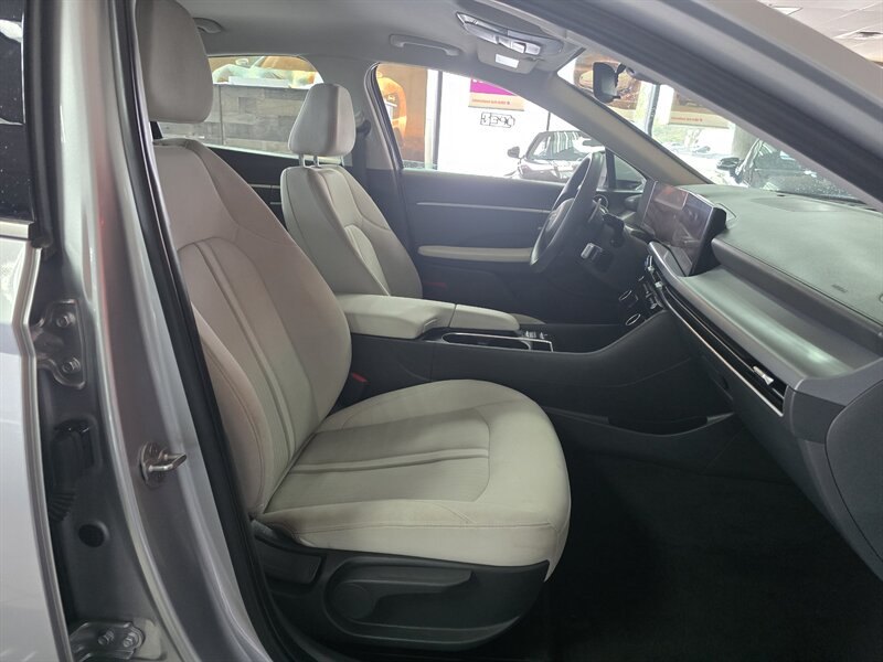 2025 Hyundai SONATA SEL 4DR SEDAN - Photo 14 - Hamilton, OH 45015