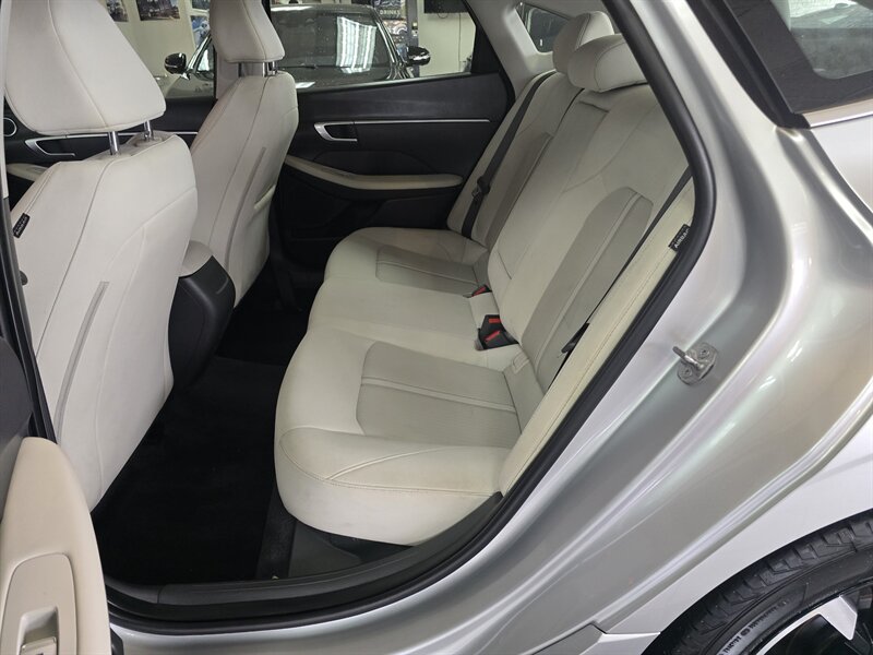 2025 Hyundai SONATA SEL 4DR SEDAN - Photo 11 - Hamilton, OH 45015