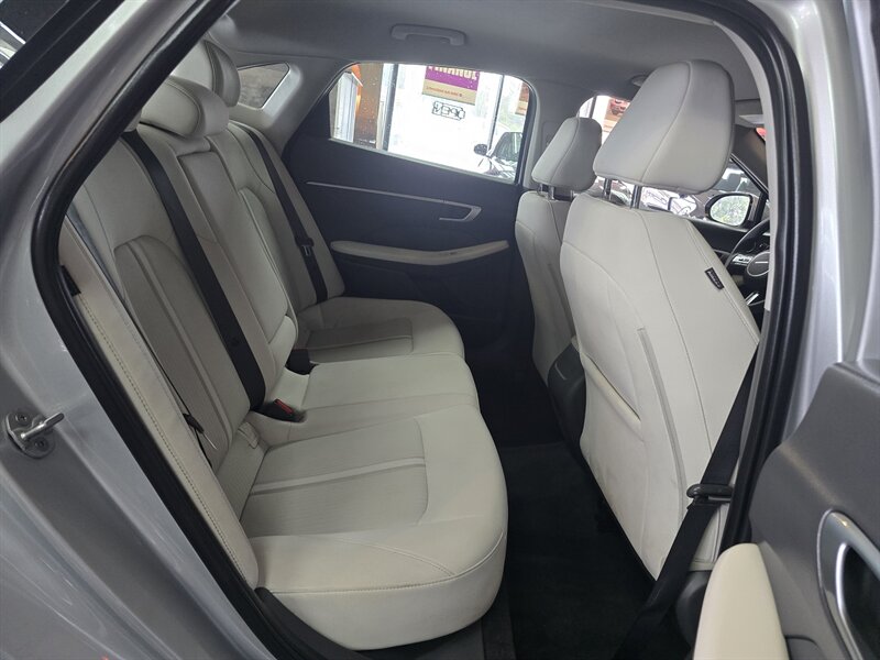 2025 Hyundai SONATA SEL 4DR SEDAN - Photo 16 - Hamilton, OH 45015