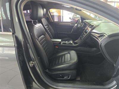 2017 Ford Fusion SE 4DR SEDAN - Photo 14 - Hamilton, OH 45015