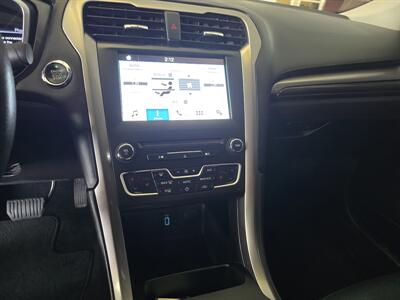 2017 Ford Fusion SE 4DR SEDAN - Photo 21 - Hamilton, OH 45015