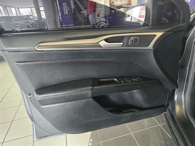 2017 Ford Fusion SE 4DR SEDAN - Photo 7 - Hamilton, OH 45015