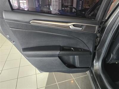 2017 Ford Fusion SE 4DR SEDAN - Photo 10 - Hamilton, OH 45015