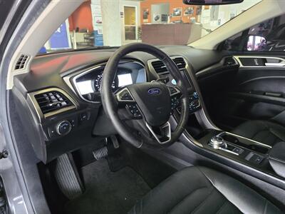 2017 Ford Fusion SE 4DR SEDAN - Photo 8 - Hamilton, OH 45015