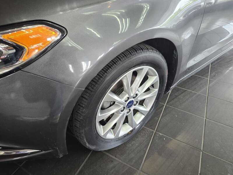 2017 Ford Fusion SE 4DR SEDAN - Photo 29 - Hamilton, OH 45015